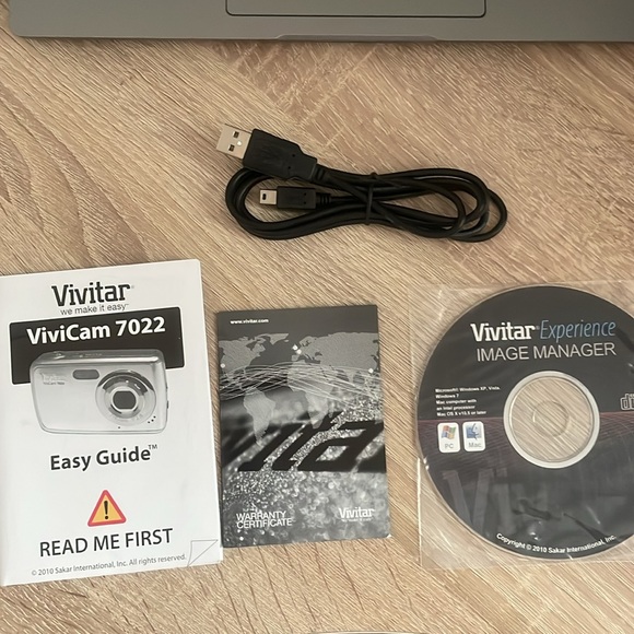 Vivitar ViviCam 7.1 Megapixel Compact Camera - Picture 13 of 14